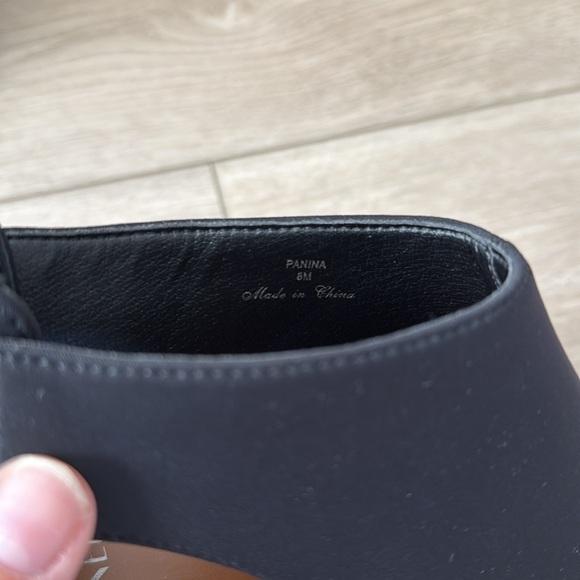 Donald Pliner Panina Black Bootie size 8 - Picture 3 of 9